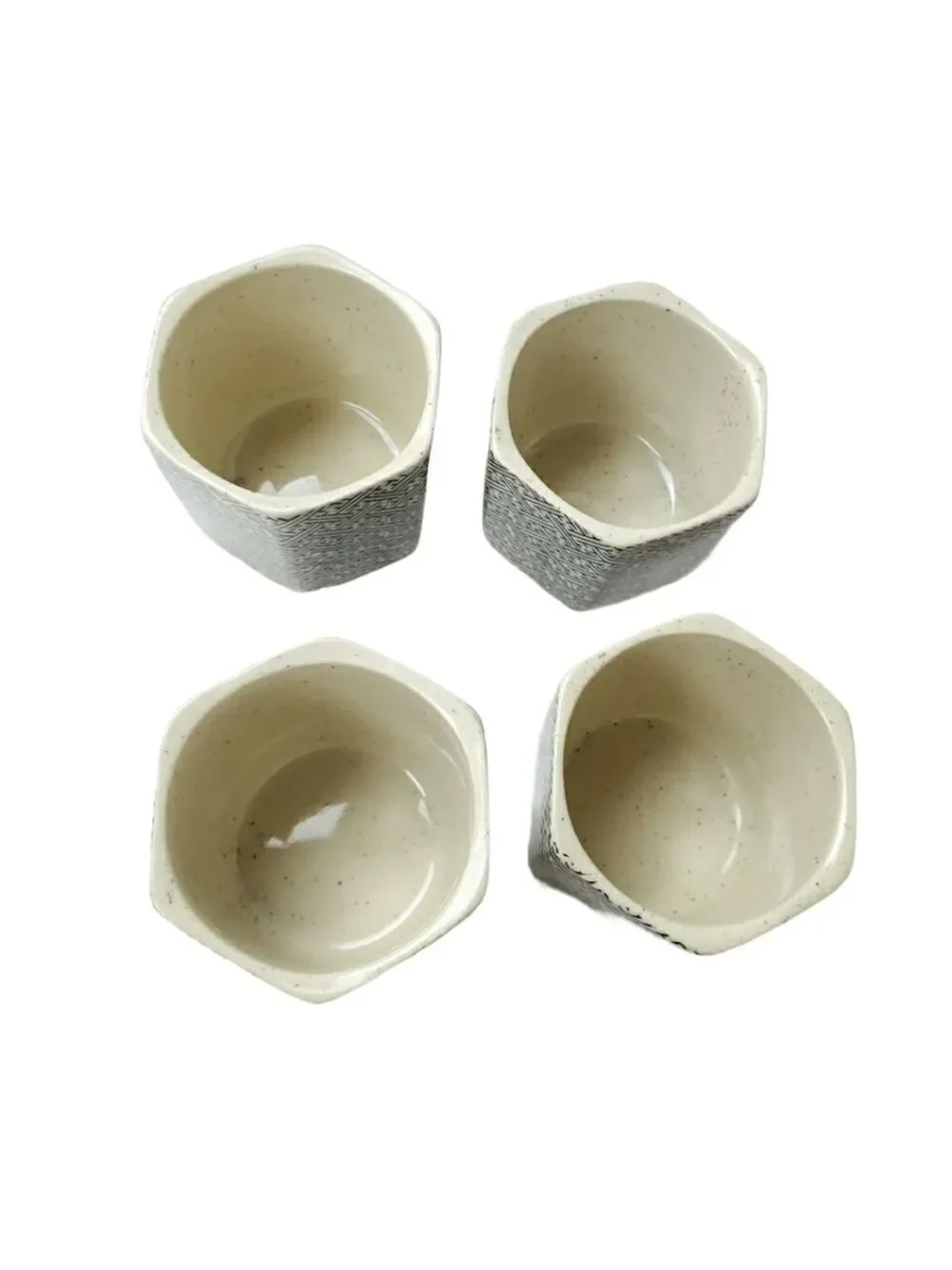 Set of 4 Asian tea cups ceramic waffle print